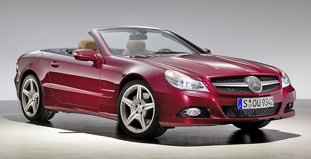 A high performance car, the Mercedes Benz SL-Class provides premium roadster thrills.